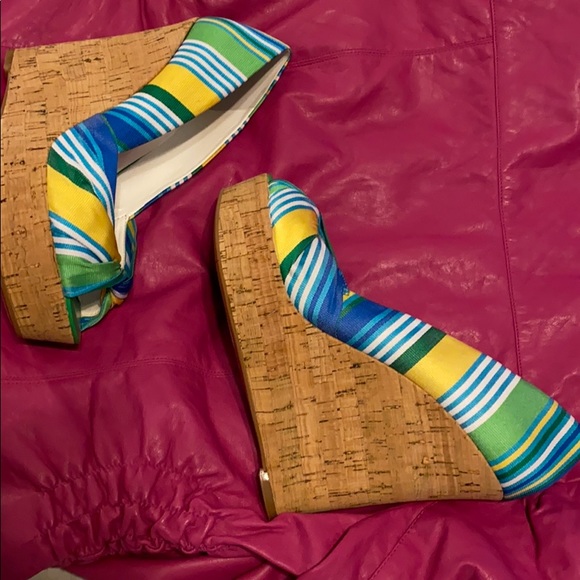 Nine West peep toe platform shoes size 7.5. EUC! - Picture 3 of 5